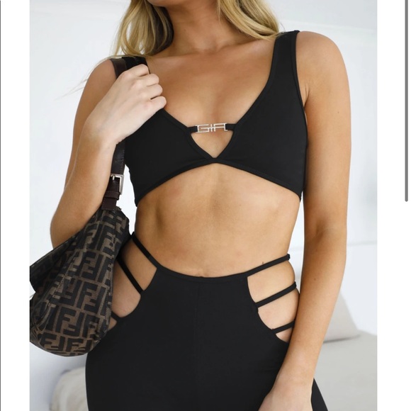 I am Gia Lucid Set